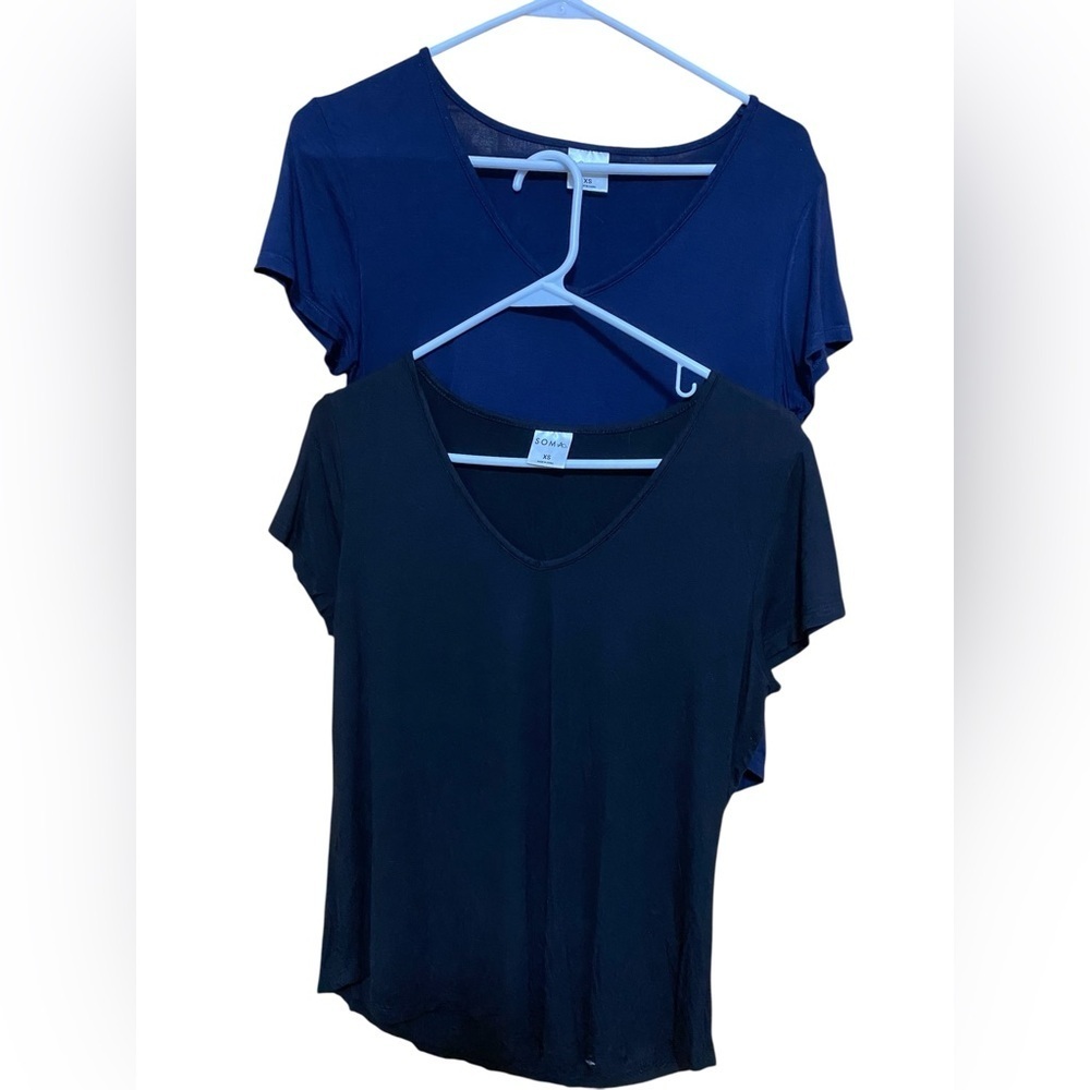 Soma Set of Two Black & Blue V-Neck Short Sleeve Shirt in Size XS.